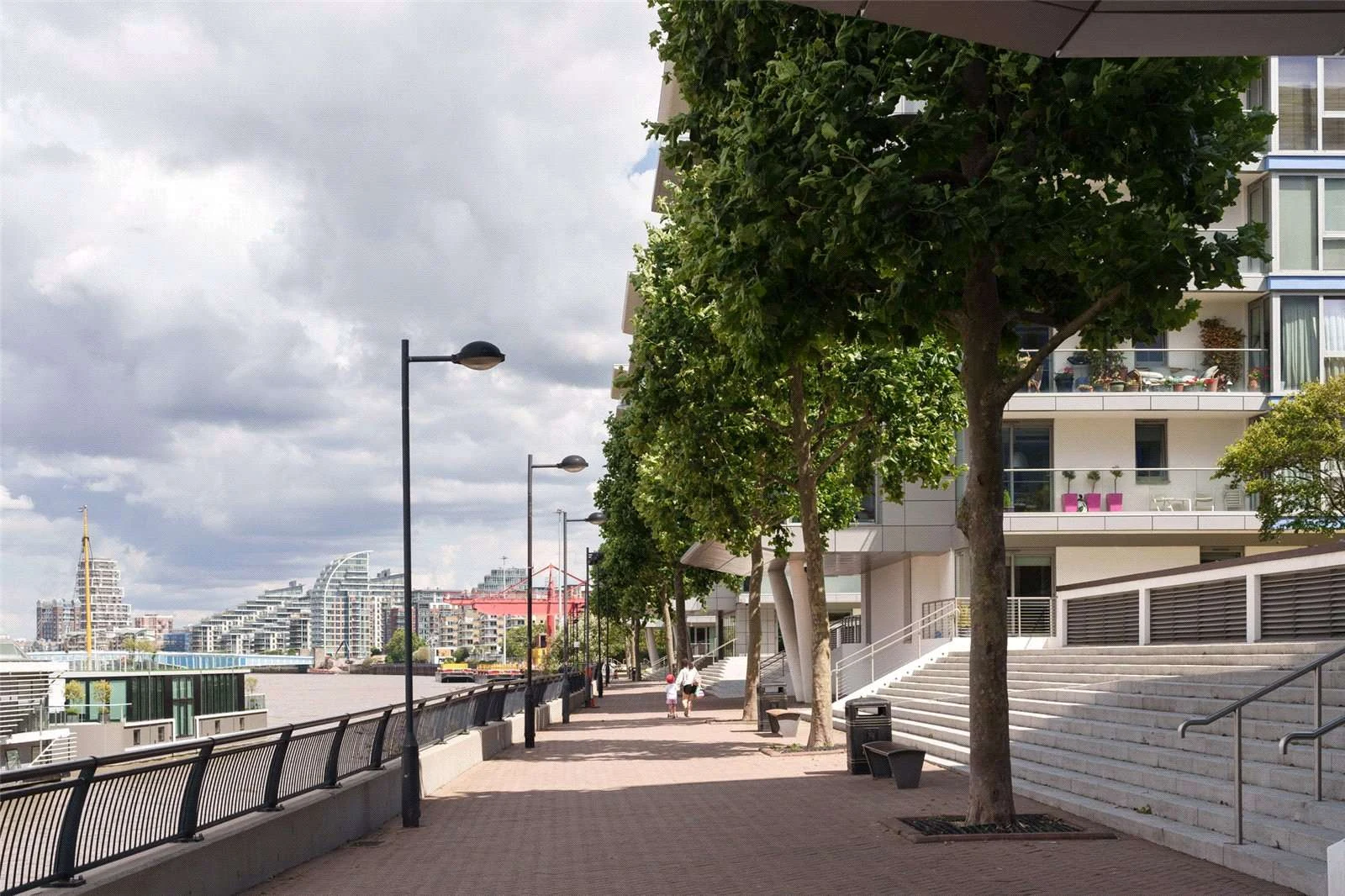 Nine Eastfields Riverside Quarter Wandsworth Sw18 Riverside Promenade Walkway Tree Lined Thames Path London