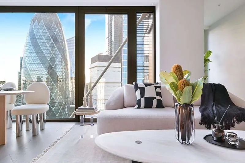 One Bishopsgate Plaza London Ec3a Master Bedroom City Views