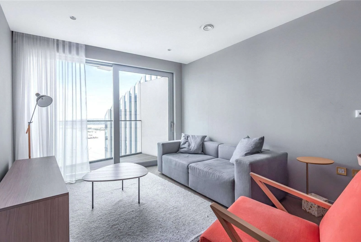 Peninsula Riverfront Greenwich London Se10 1bed Living Room Balcony Thames View