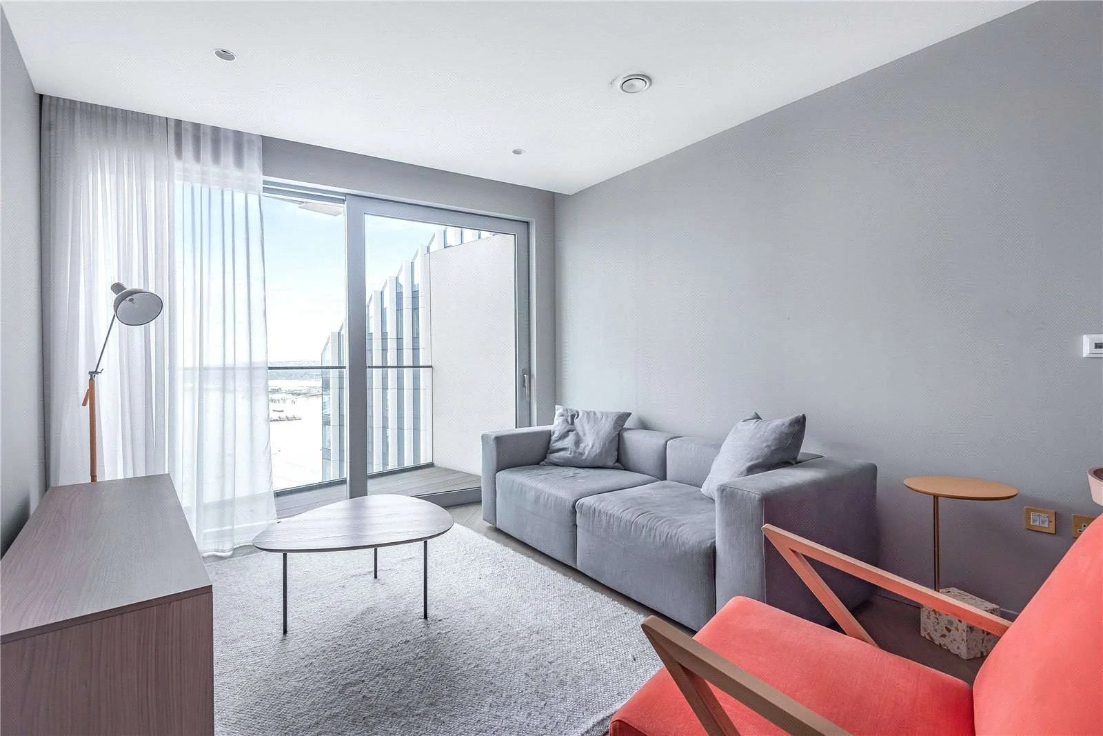 Peninsula Riverfront Greenwich London Se10 1bed Living Room Balcony Thames View