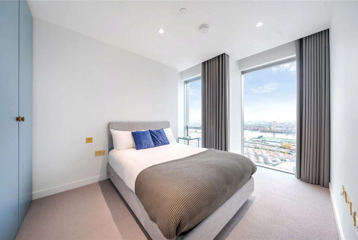 Peninsula Riverfront Greenwich London Se10 Second Bedroom Fitted Wardrobe Thames View