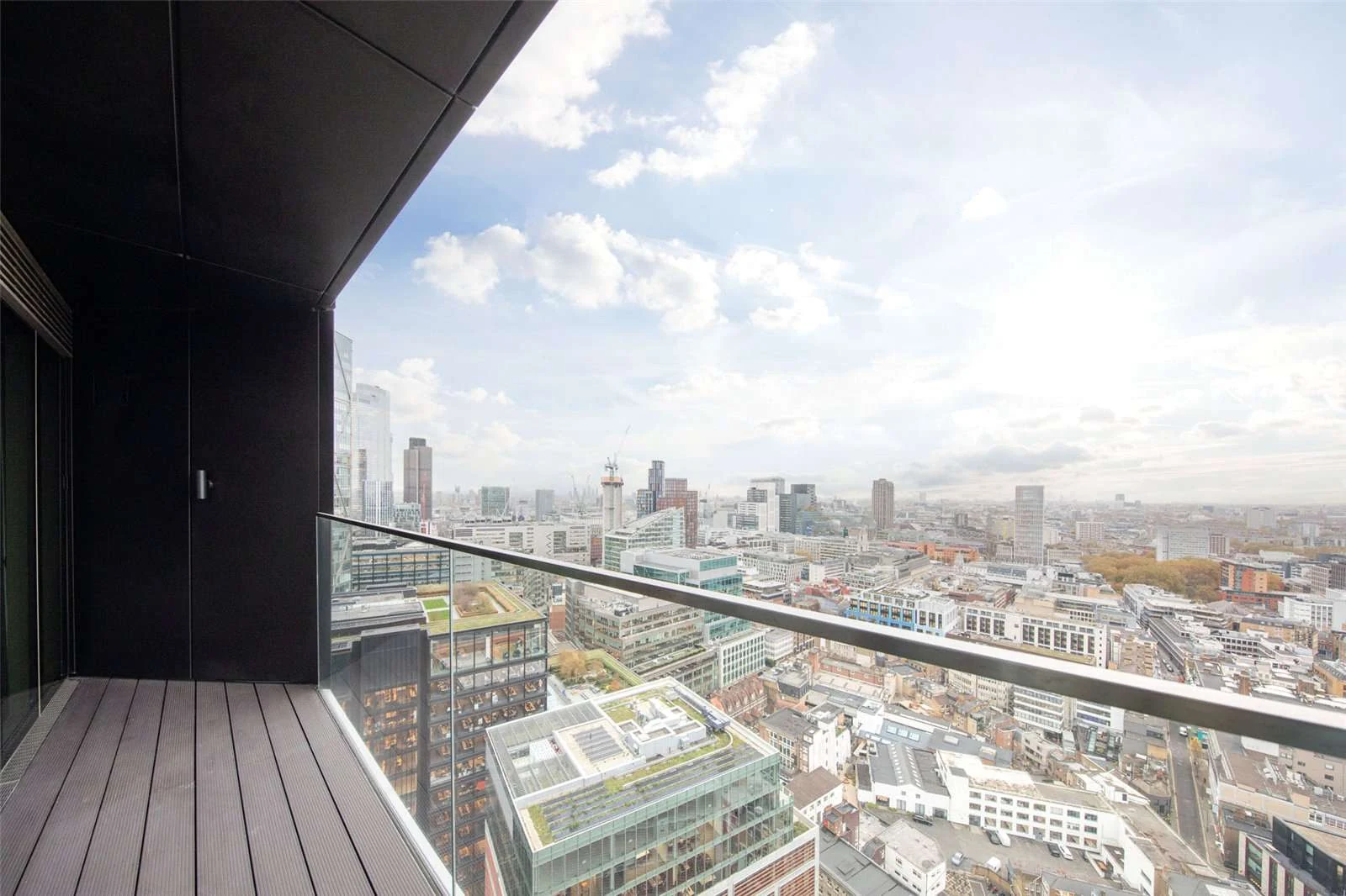 Private Balcony City Skyline 20th Floor The Stage Shoreditch London Ec2a