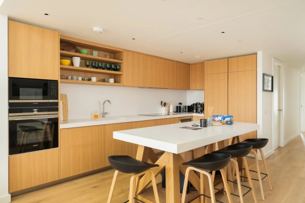 Prospect Place Battersea Power Station Sw11 8dl London Oak Kitchen White Island Bar Stools Siemens Appliances