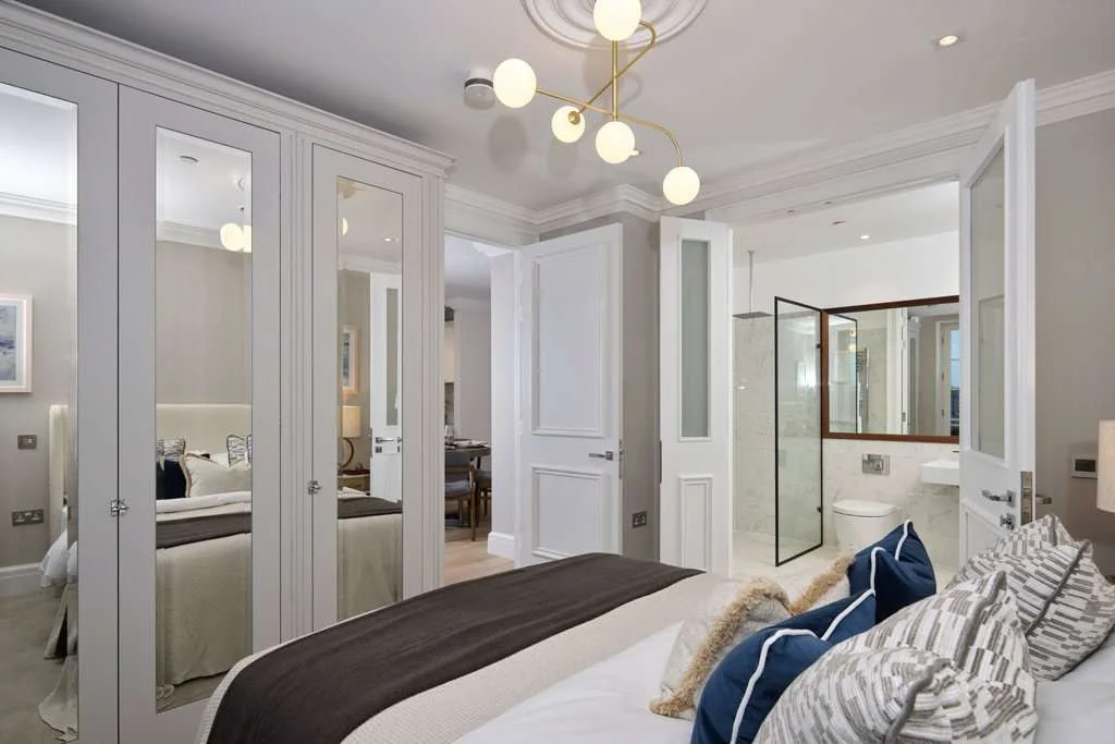 Richmond Square Master Bedroom Fitted Wardrobes Ensuite Bathroom Richmond Tw9