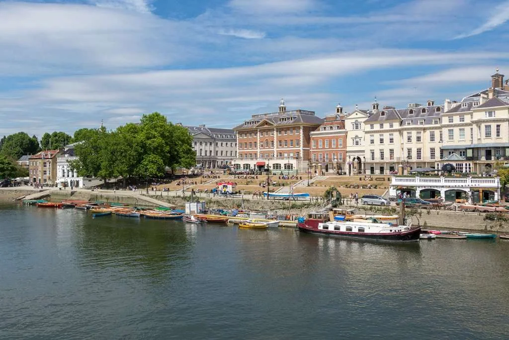 Richmond Upon Thames Riverside Waterfront Town Centre Luxury Living Tw9