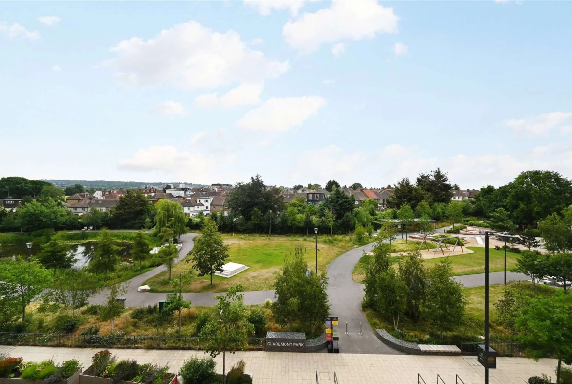 The Ashbee Brent Cross Town Nw2 Claremont Park View From Apartment