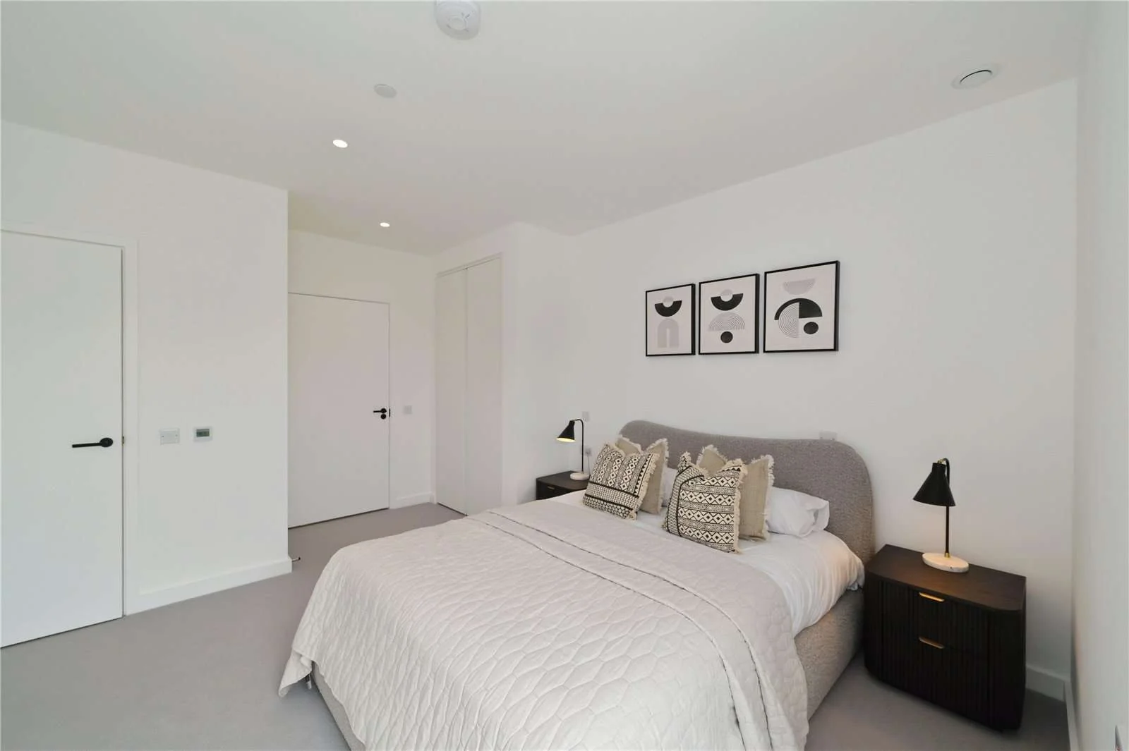 The Ashbee Brent Cross Town Nw2 Master Bedroom Double Fitted Wardrobes