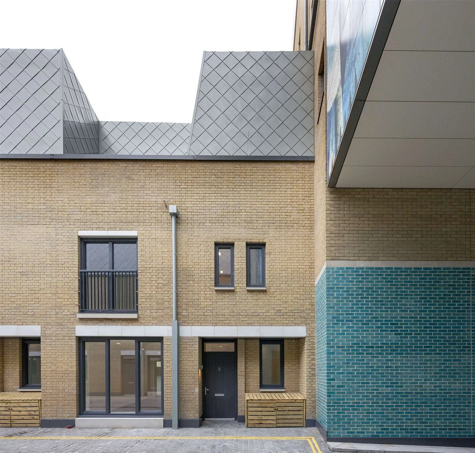 The Auria 2 Cantle Mews W10 Mews House Front Door Yellow Brick Zinc Roof Close Up