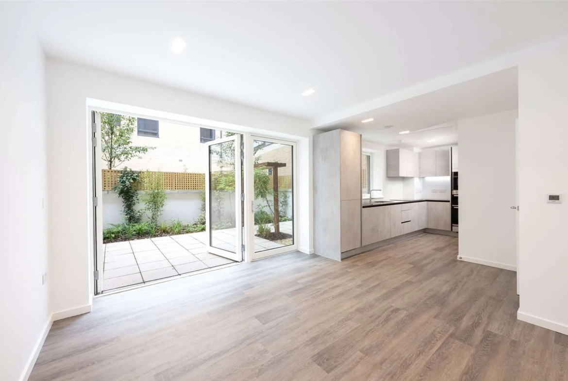 The Auria 2 Cantle Mews W10 Open Plan Living Room Bifold Doors South East Garden Mews House