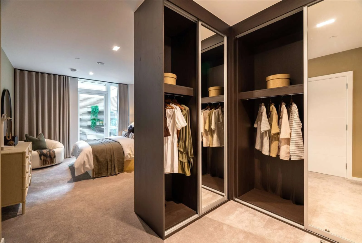 The Auria Portobello Square W10 Dressing Room Fitted Wardrobes Mirrored Sliding Doors