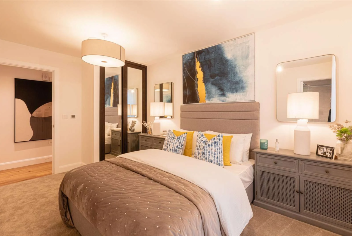 The Auria Portobello Square Ladbroke Grove W10 Master Bedroom Mirrored Wardrobe Double Bed