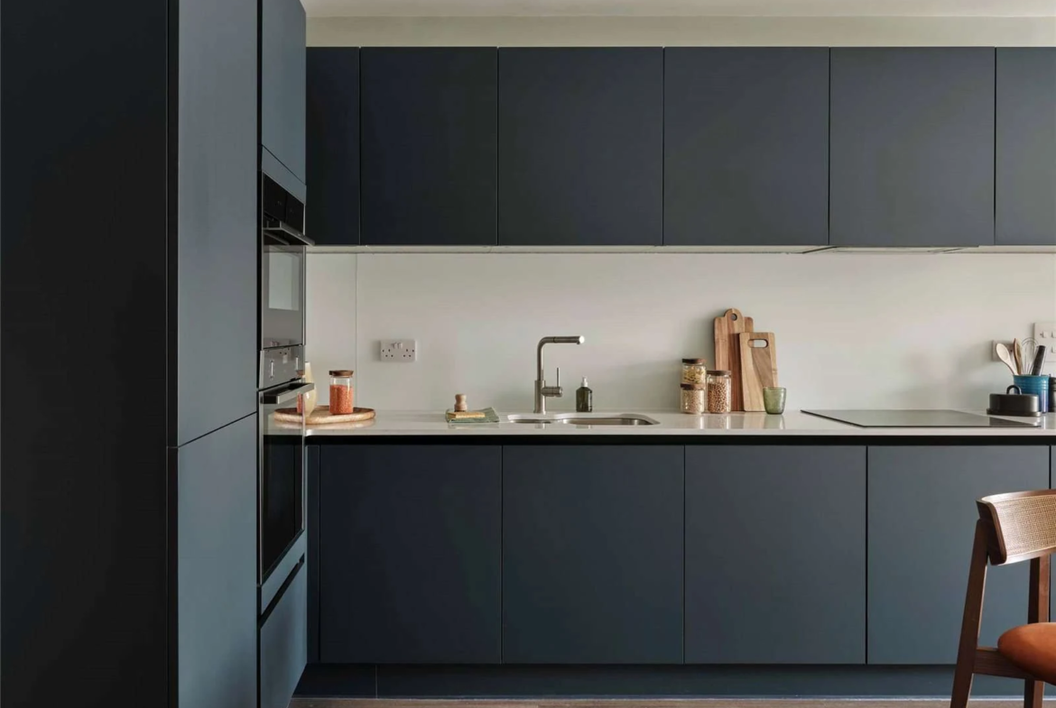 The Auria Portobello Square Ladbroke Grove W10 Navy Kitchen Closeup Quartz Worktop Integrated Oven