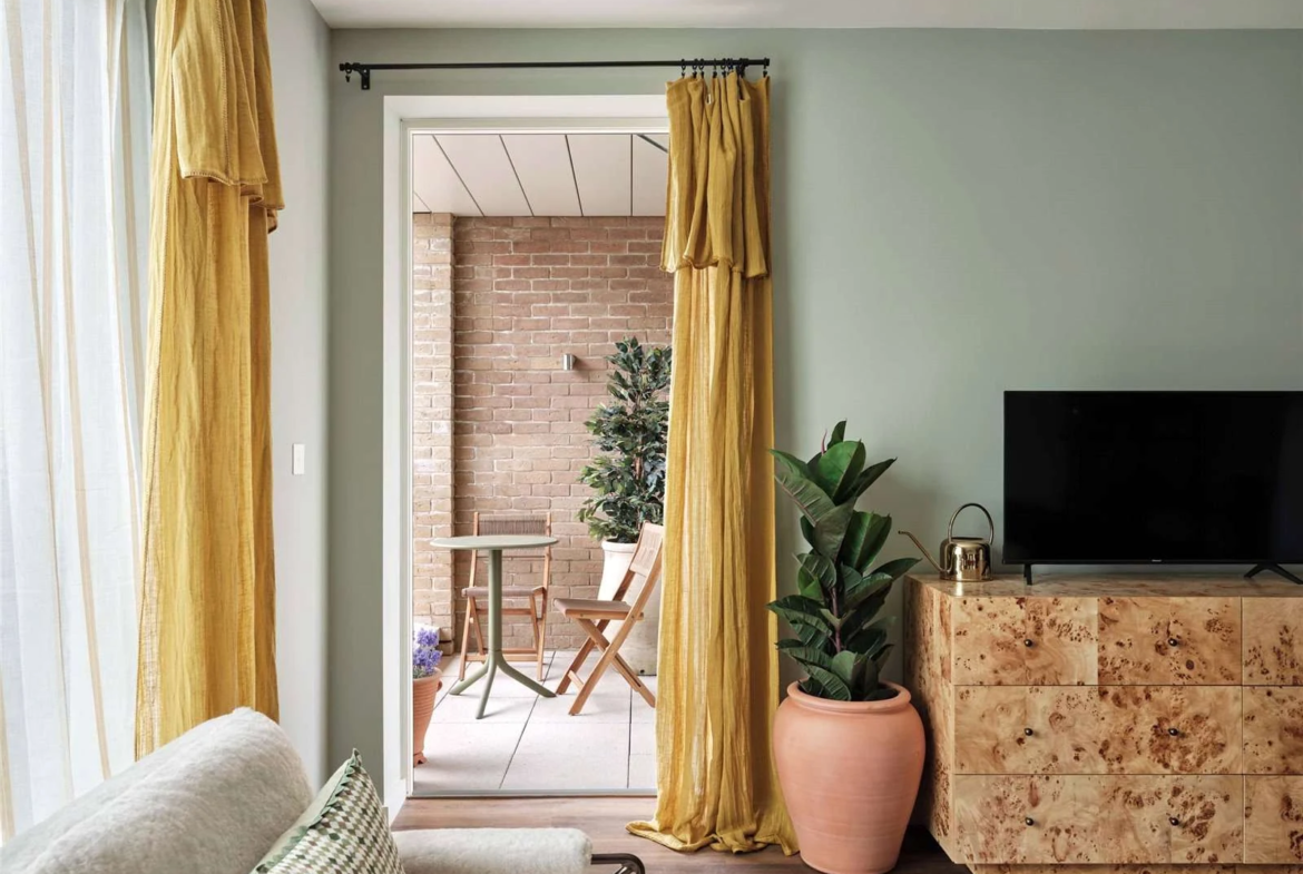 The Auria Portobello Square Ladbroke Grove W10 Reception Terrace Access Sage Green Walls
