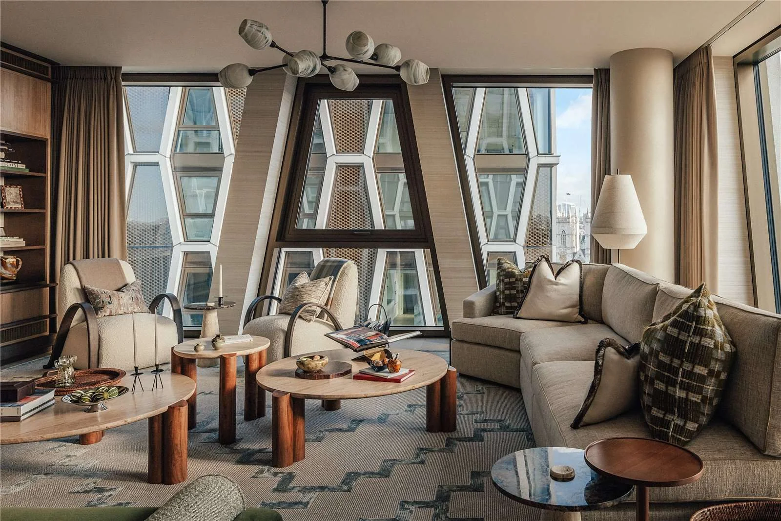The Broadway Apartment Reception Room Angled Facade Windows Westminster Sw1h