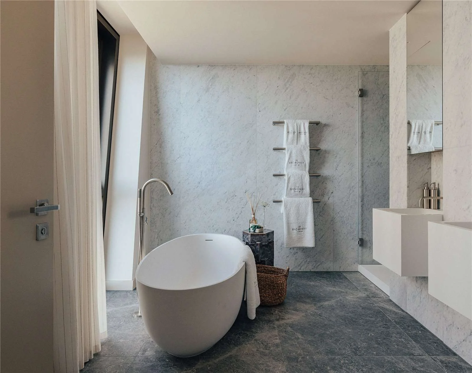 The Broadway Luxury Bathroom Freestanding Bath Marble Walls Westminster Sw1h