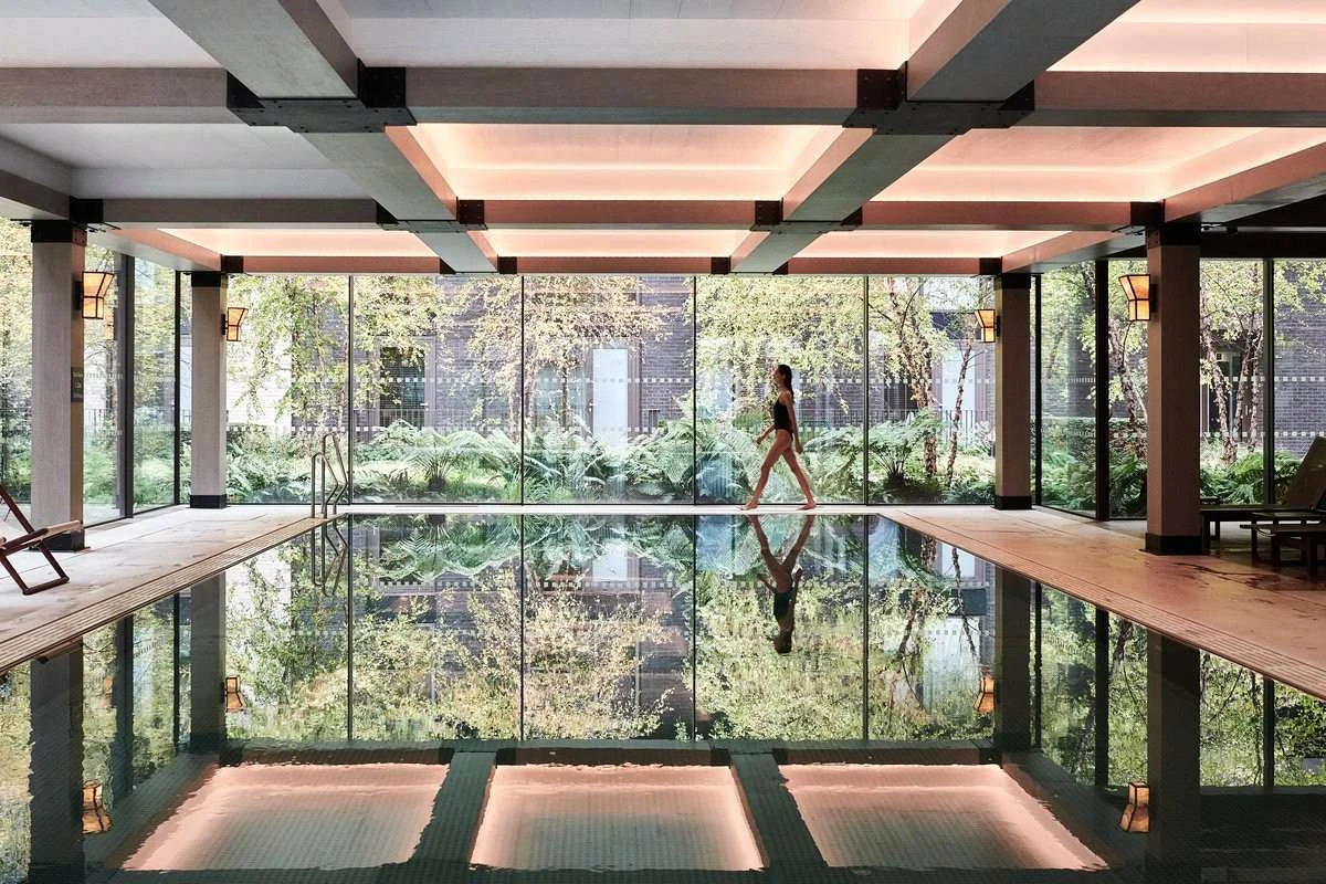 The Capston Embassy Gardens Nine Elms Sw11 London 2 Bed Apartment Residents Indoor Swimming Pool Garden Views Floor To Cei...