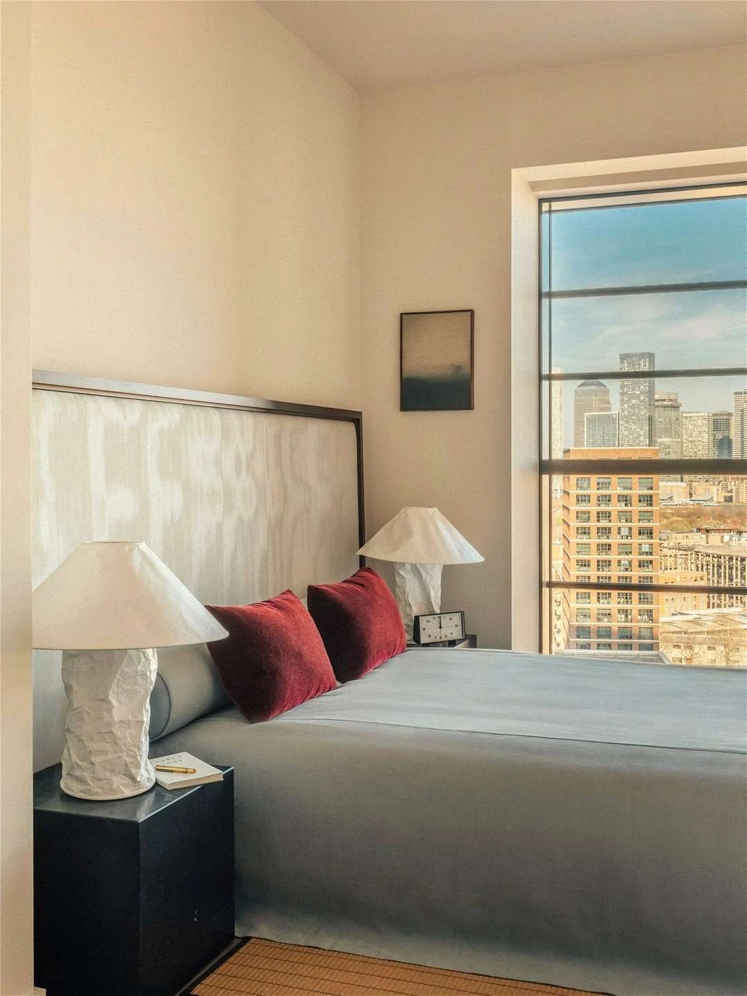 The Founding Canada Water London Se16 Principal Bedroom Canary Wharf View Crittall Window