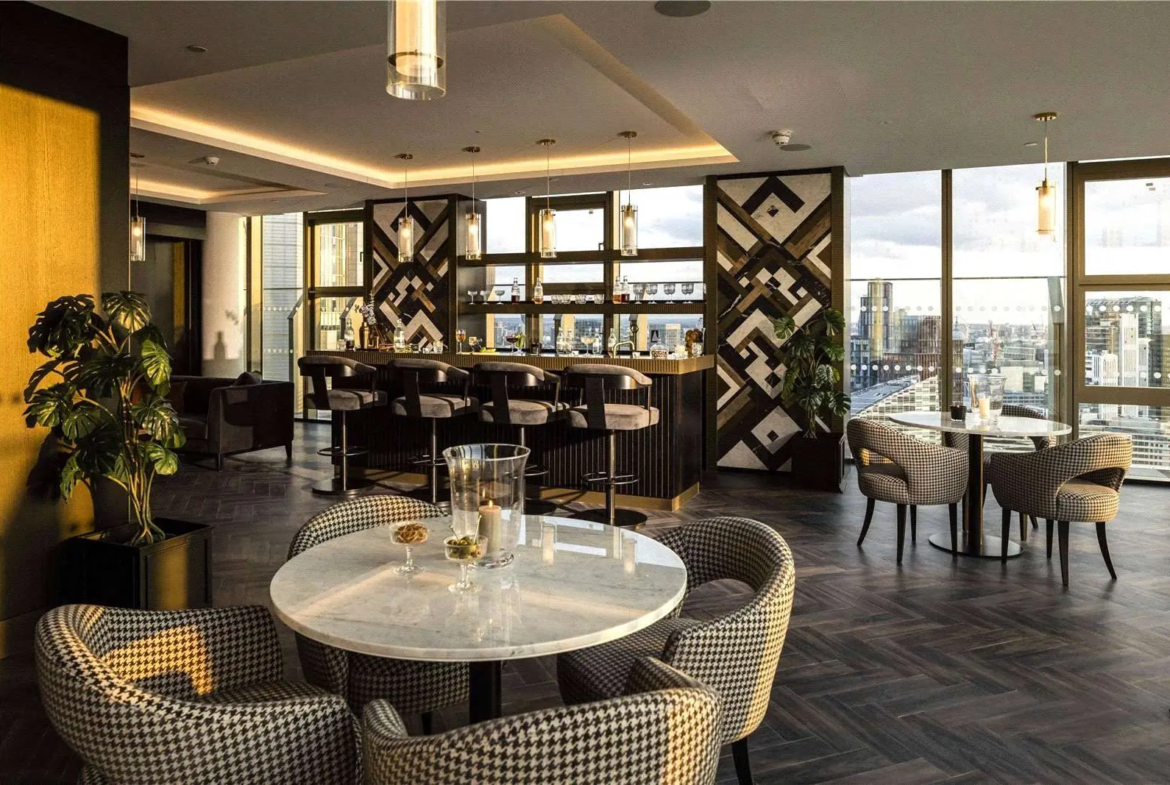 The Stage 22 Hewett Street Shoreditch Ec2a Sky Lounge Bar