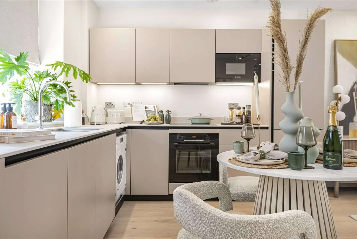 The Warwick Ealing W5 Fully Integrated Kitchen With Bosch Appliances