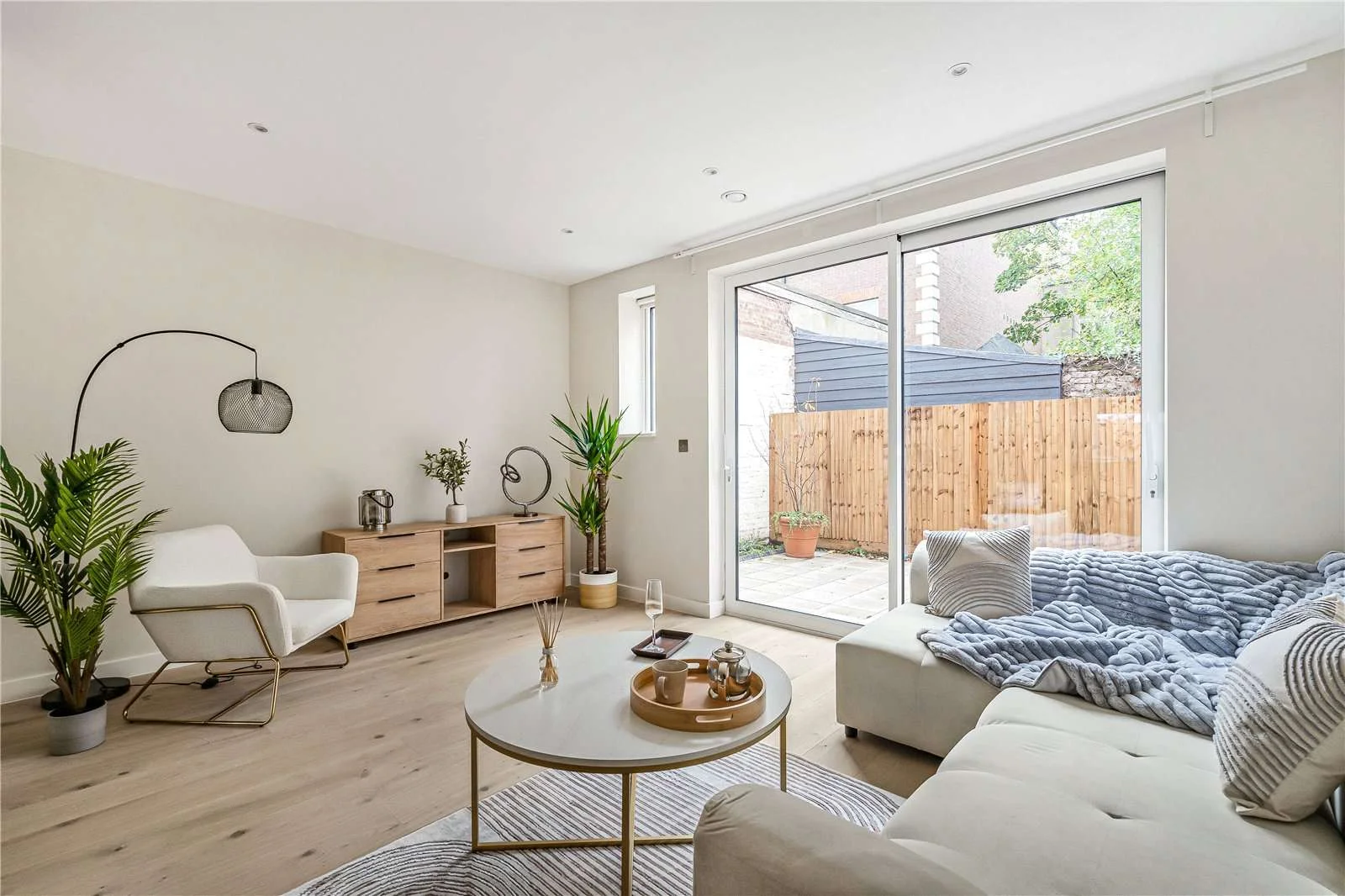 The Warwick Ealing W5 Mews House Dining Kitchen Open Plan Integrated Storage