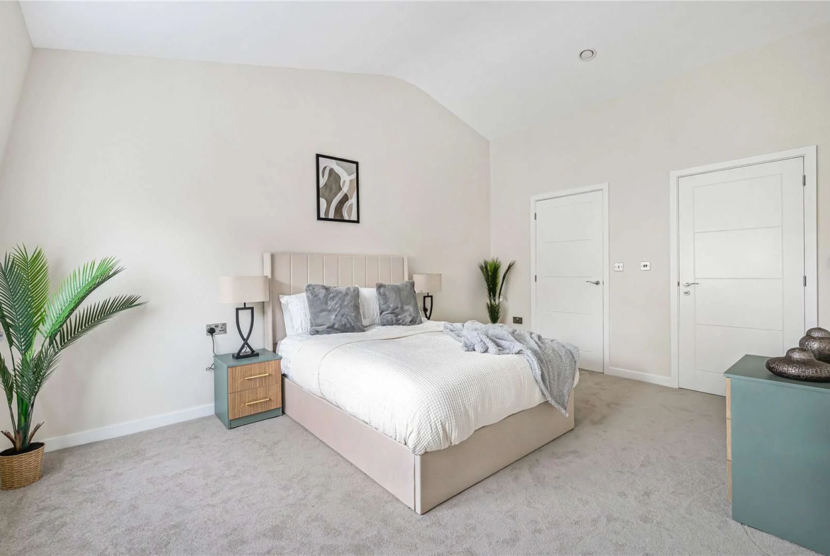 The Warwick Ealing W5 Mews House Principal Bedroom Vaulted Ceiling