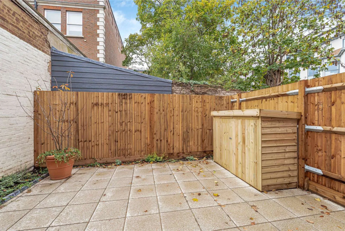 The Warwick Ealing W5 Mews House Private Rear Garden Patio Timber Shed
