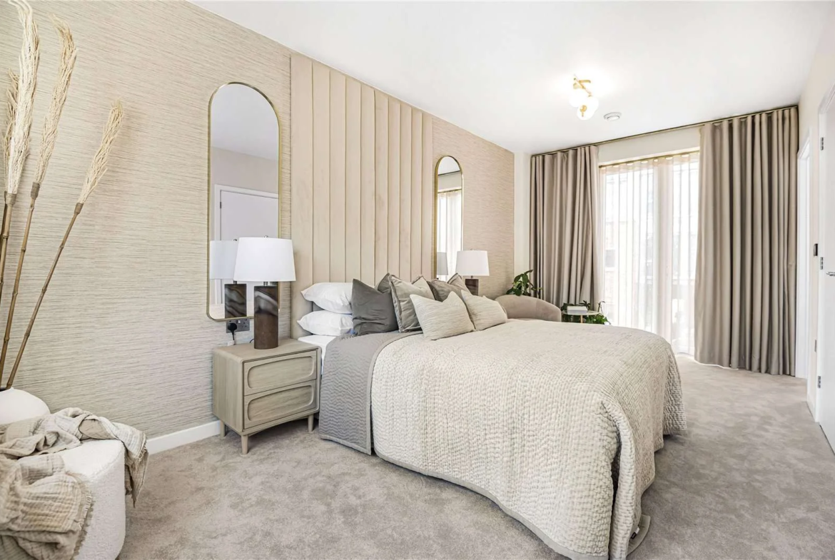 The Warwick Ealing W5 Principal Bedroom With Balcony Access