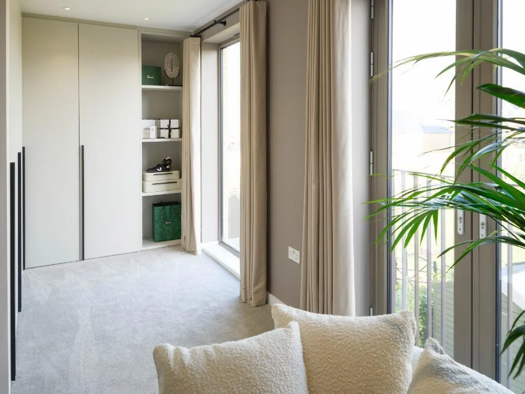 Trent Park Walled Garden En4 Master Bedroom Walk In Wardrobe Dressing Room