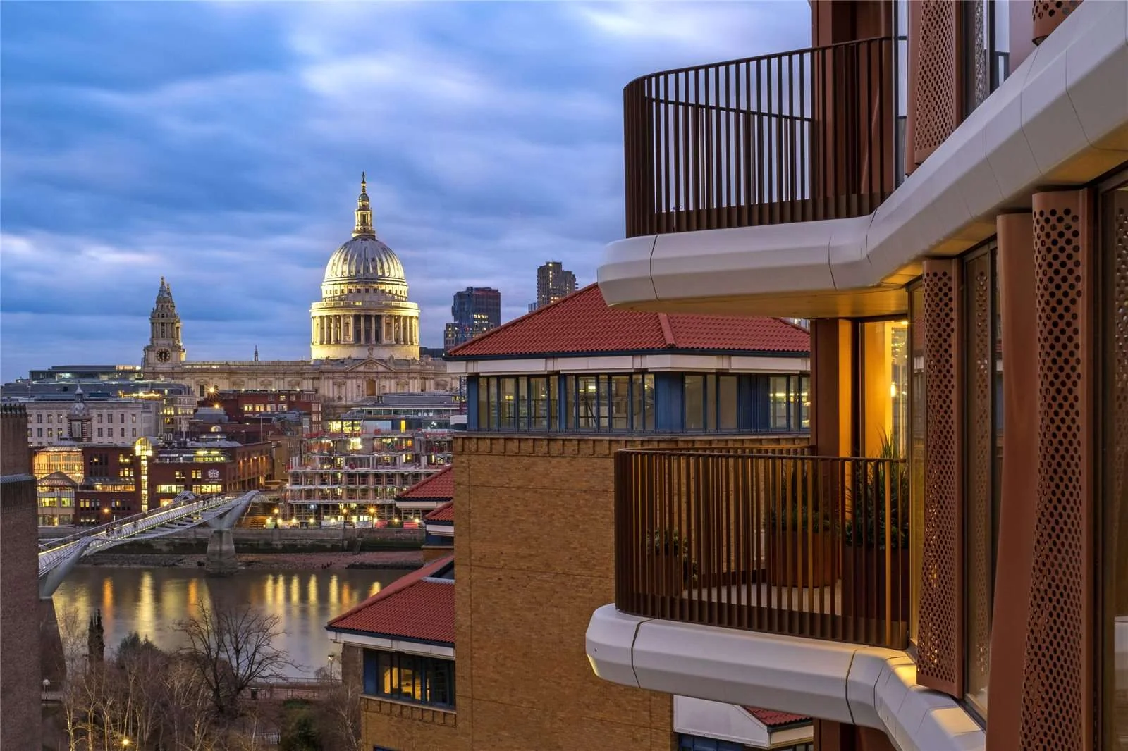 Triptych Bankside 185 Park Street Se1 9bl Balcony St Pauls Cathedral Millennium Bridge Night View London