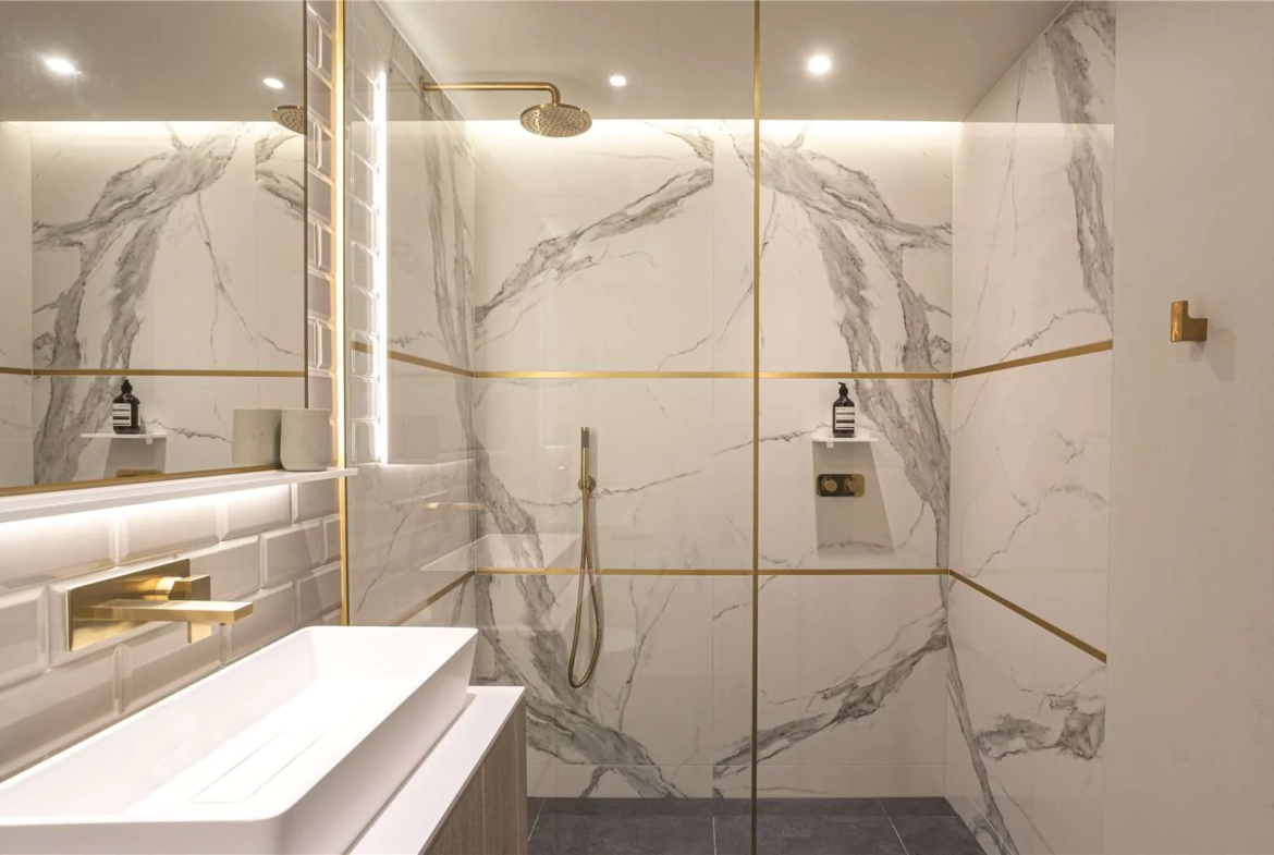 Triptych Bankside 185 Park Street Se1 9bl Ensuite Marble Gold Rainfall Shower Luxury Bathroom London