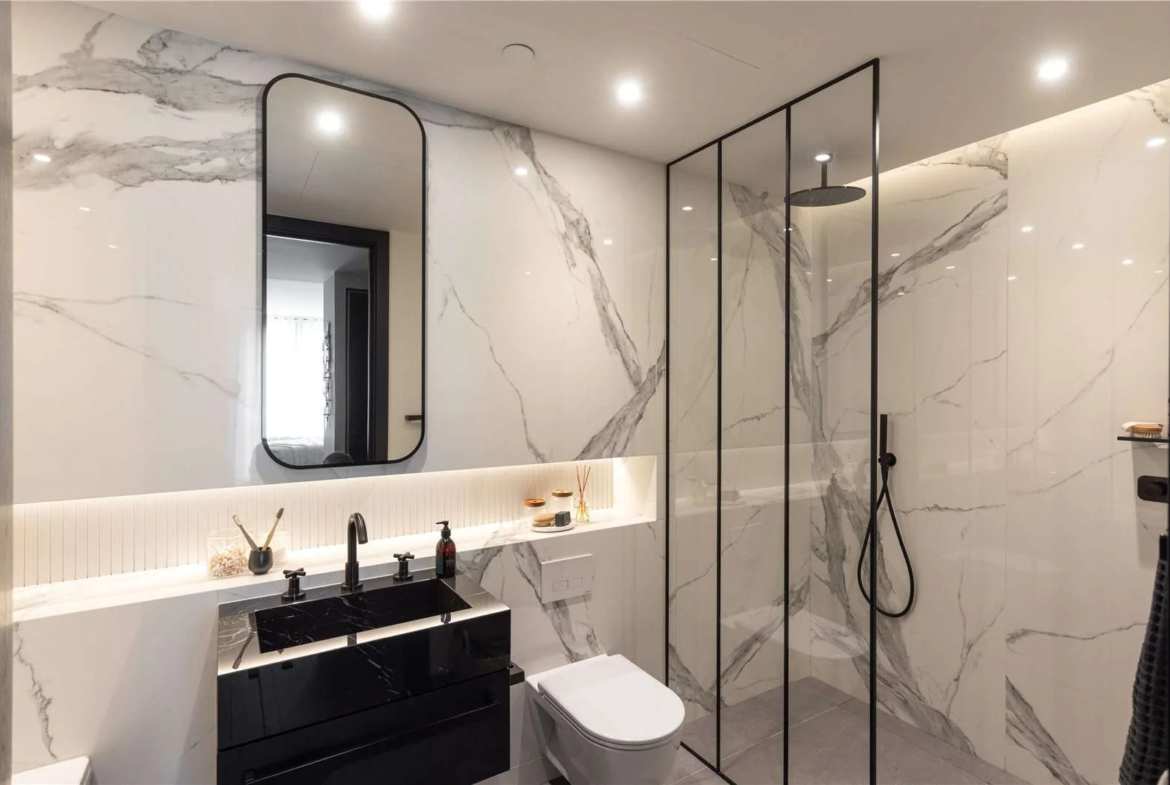 Triptych Bankside Eastern Building Se1 London En Suite Bathroom Marble Walk In Shower Black Fixtures