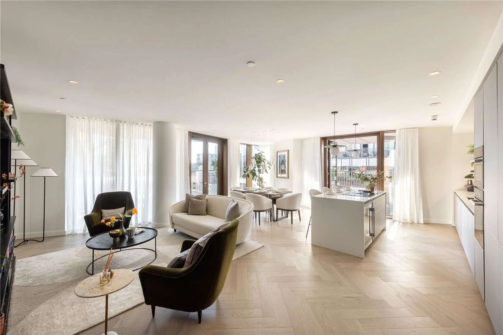 Triptych Bankside Eastern Building Se1 London Open Plan Living Dining Kitchen Herringbone Floor Balcony