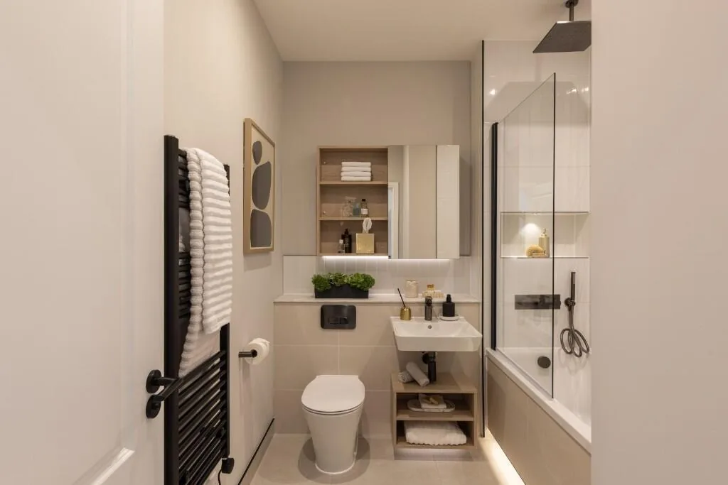 Twickenham Square London Square Family Bathroom Shower Tw2