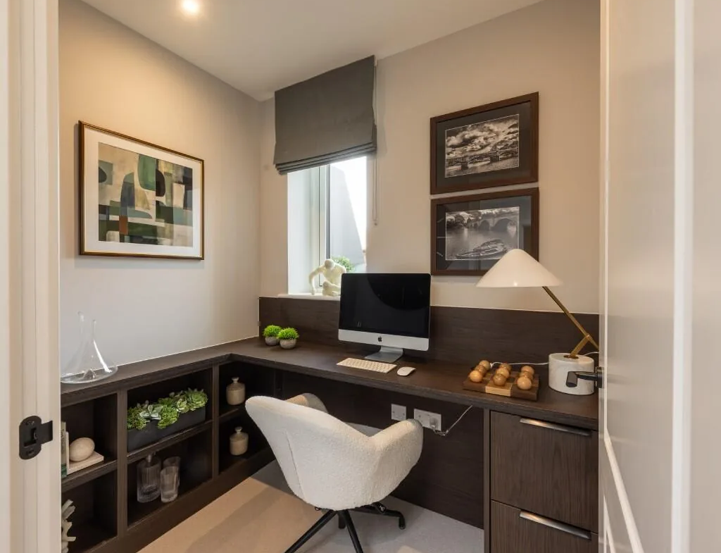 Twickenham Square London Square Home Study Office Tw2