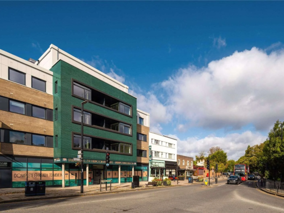 Urban Picturehouse Sidcup Da15 7aa Exterior Station Road London