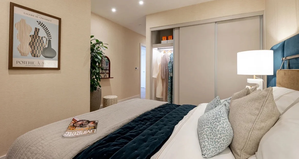 Bow Green London E3 2 Bedroom Apartment Master Bedroom Showhome