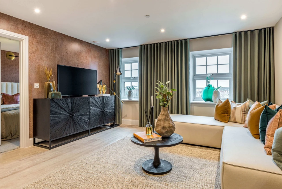 Horlicks Quarter Slough Sl1 Apartment Living Room