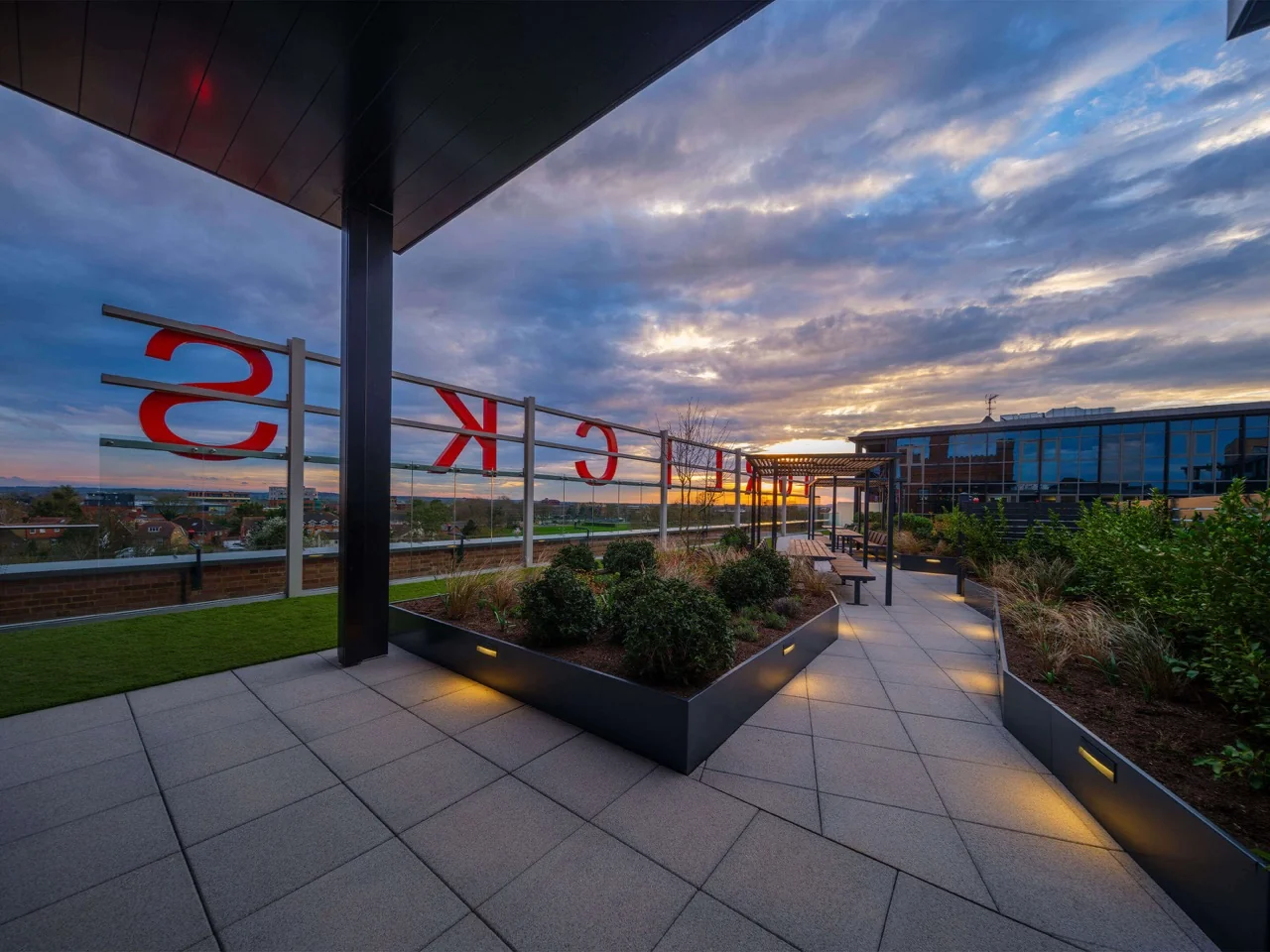 horlicks-quarter-slough-sl1-rooftop-garden-sunset Horlicks Quarter Slough Sl1 Rooftop Garden Sunset