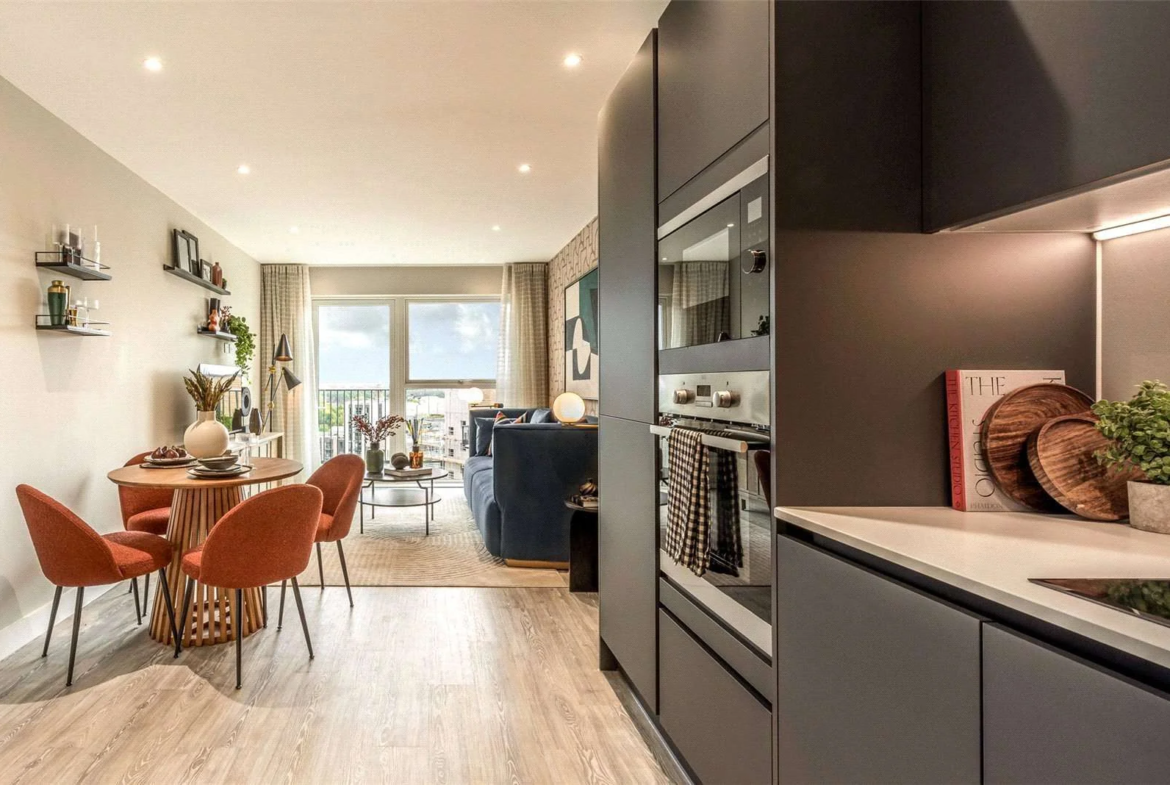 London Kew Bridge Rise Kitchen Dining Living Room Showhome Brentford Tw8