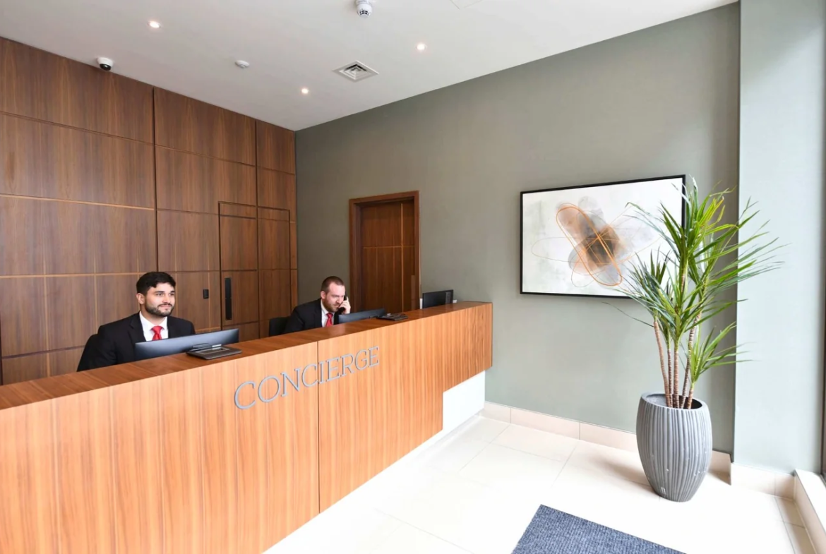 London Kidbrooke Village Greenwich Se3 Apartment Concierge Desk