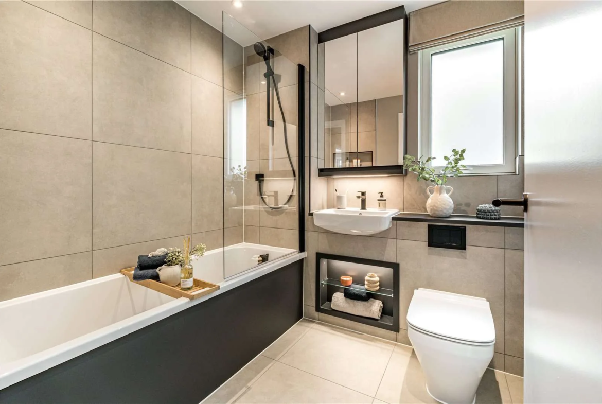 North Gate Park Haringey London N15 Family Bathroom Bath Overhead Shower