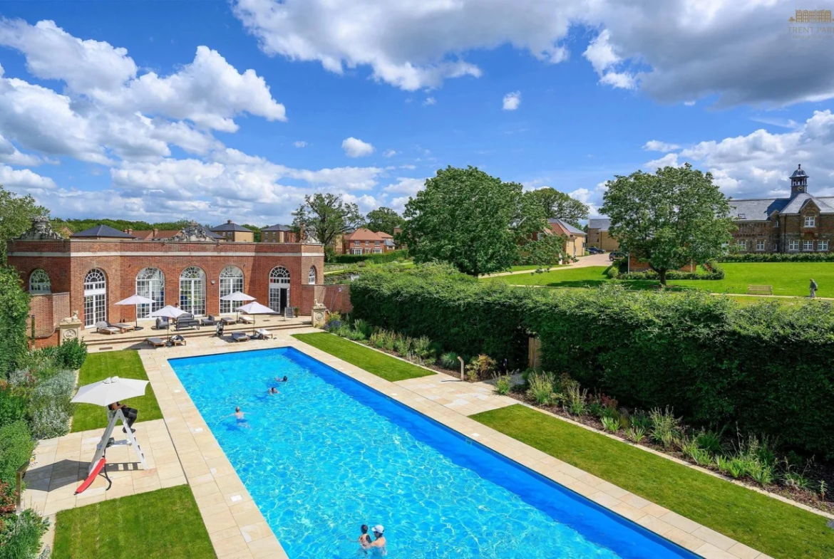 Trent Park Outdoor Swimming Pool Orangery Enfield London En4
