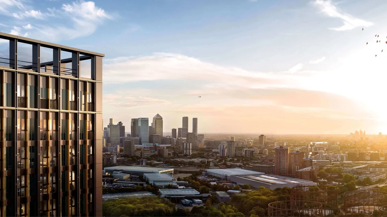 Twelvetrees Park London E16 Canary Wharf View From The Redwood
