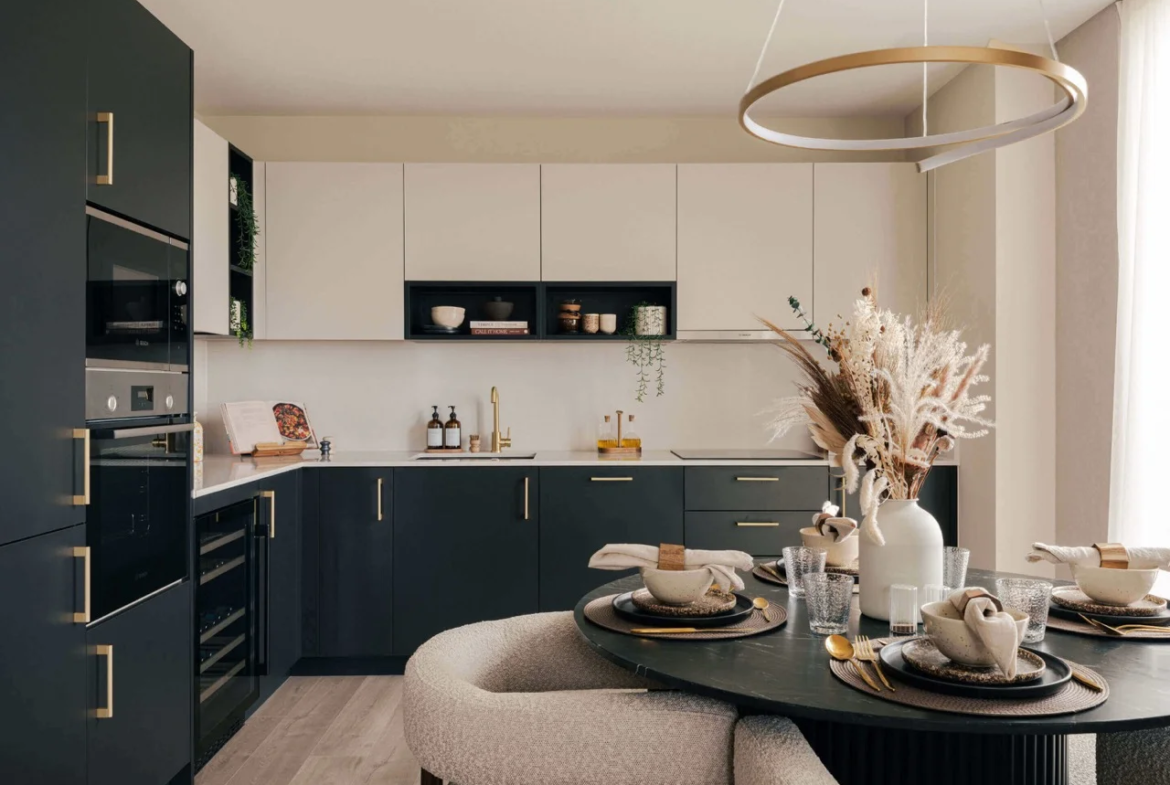 Twelvetrees Park London E16 The Redwood Kitchen Dining Showhome