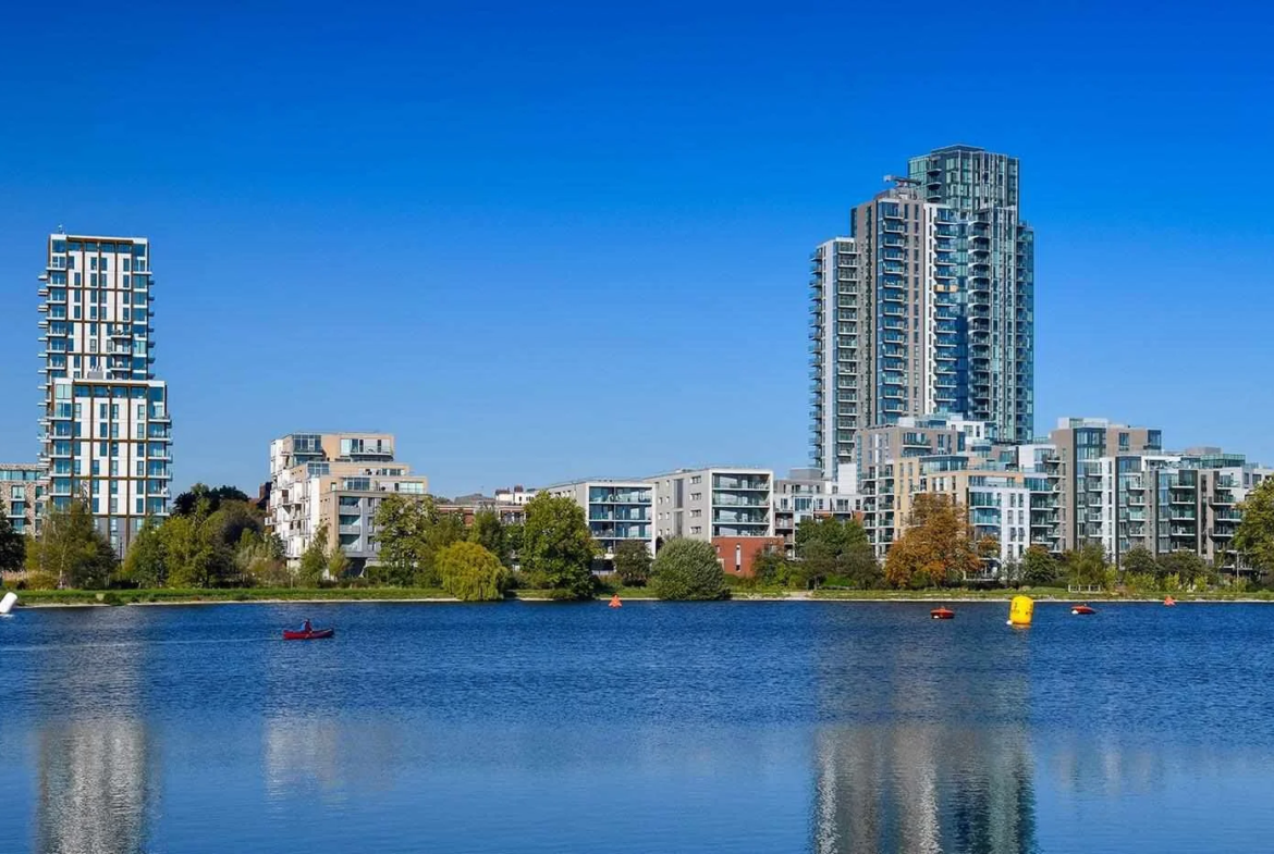 Woodberry Down Reservoir View Finsbury Park London N4