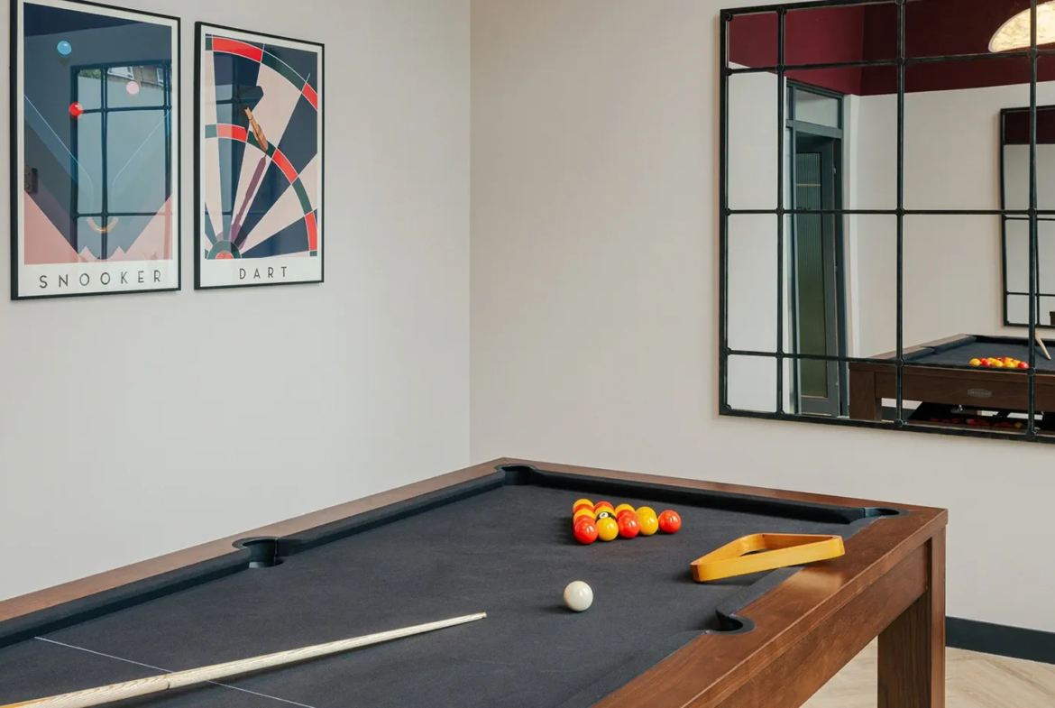 Woodberry Down Residents Games Room Pool Table London N4