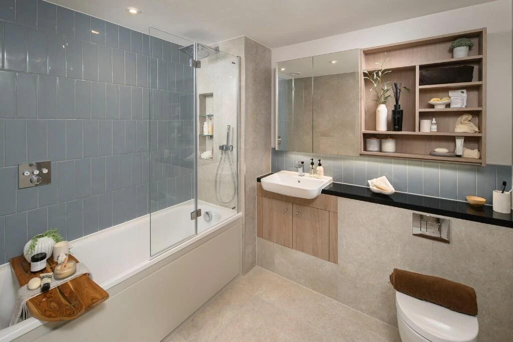 Lombard Square Family Bathroom