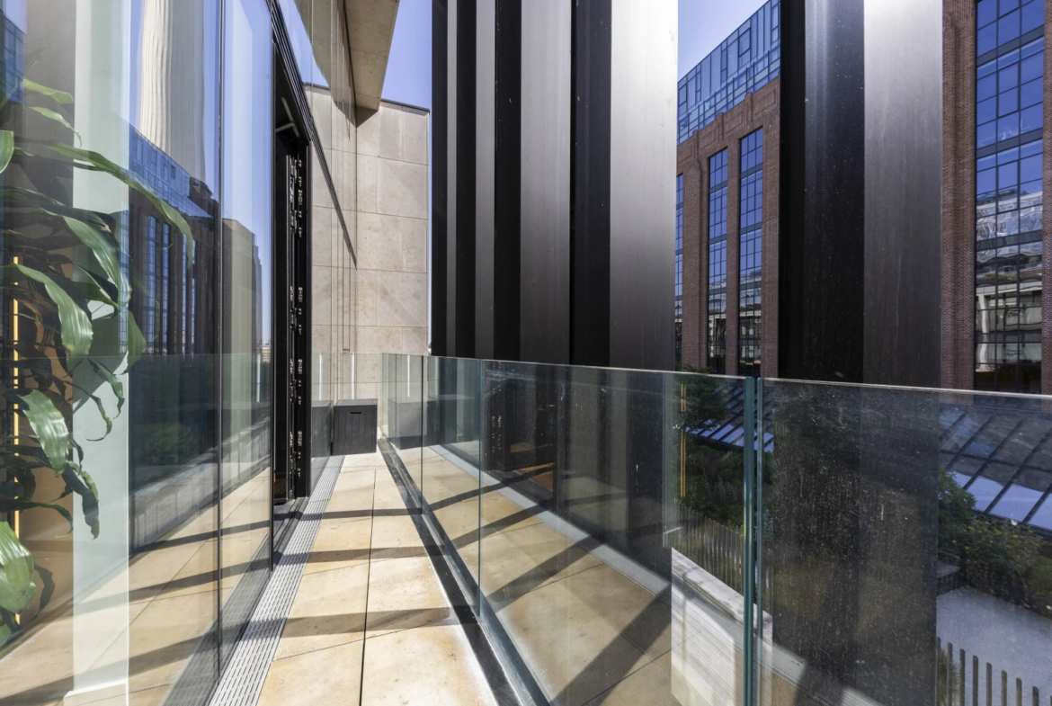 Switch House West Private Balcony